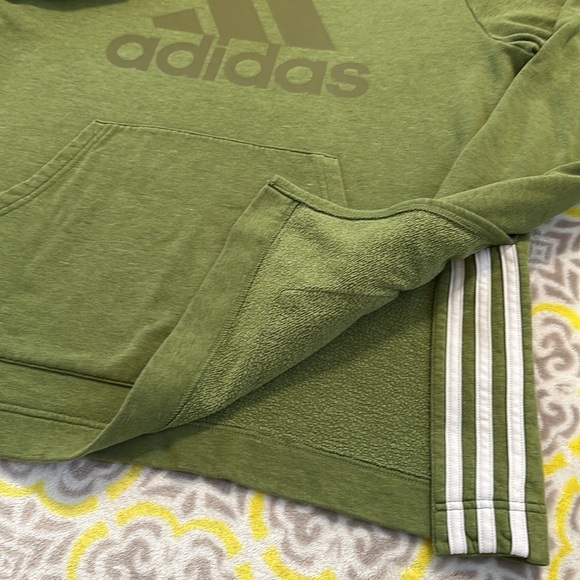 L green adidas hoodie / hooded sweatshirt, front pocket - READ DESCRIPTION - Picture 4 of 10